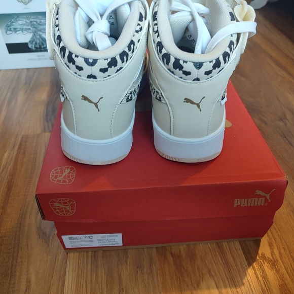 Women's Puma Carina Street Mid Animal Sneaker US Size 8 - Picture 5 of 6